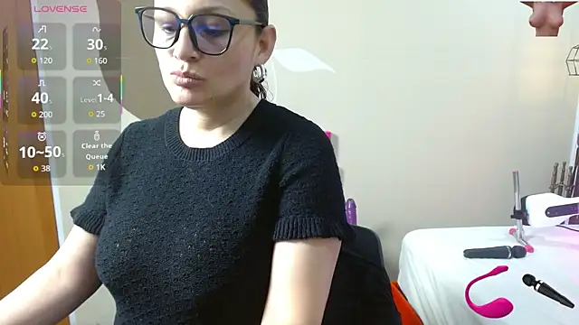 ScarletHott  online show from 11.13.25