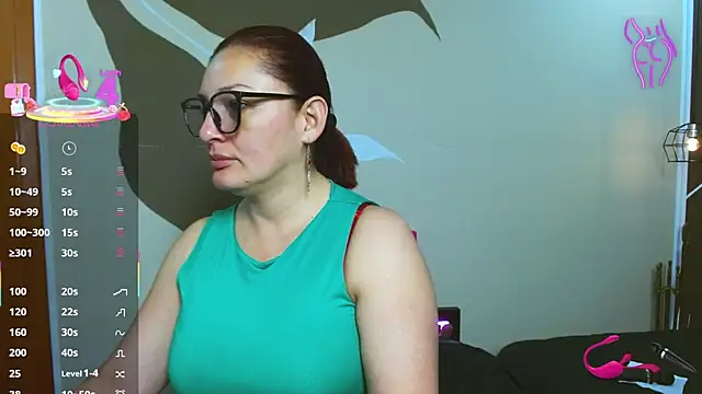 ScarletHott  online show from 12.16.25