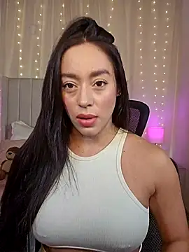 Snapshot of AriadnaTaylor chatting on 05.27.26 AriadnaTaylor online show from 05.27.26