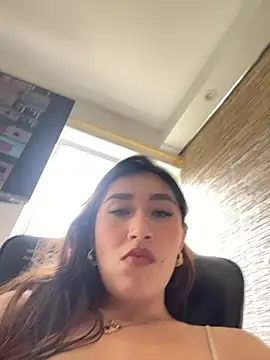 Isa Villamarin online show from 09.18.25