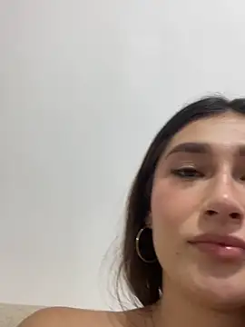 Isa Villamarin online show from 09.27.25