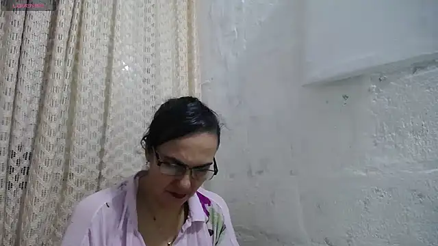 gabbyparker  online show from 09.17.25