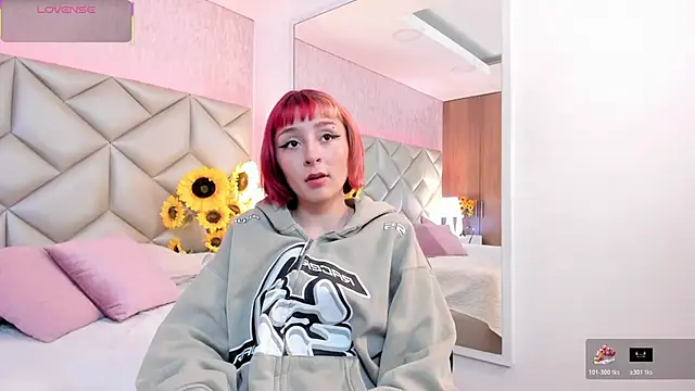 dafnne hall online show from 11.29.25