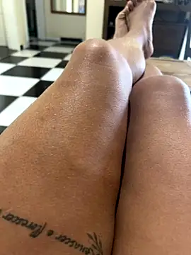 ju muniz01 online show from 11.16.25