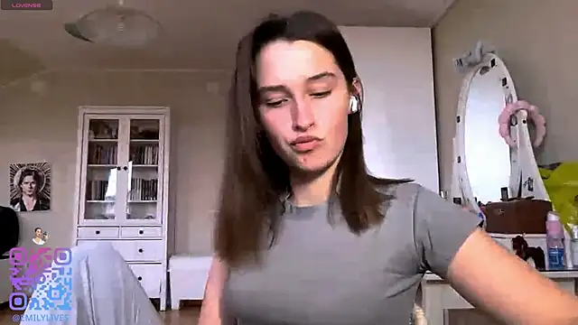 DarlineBrustera online show from 02.22.26