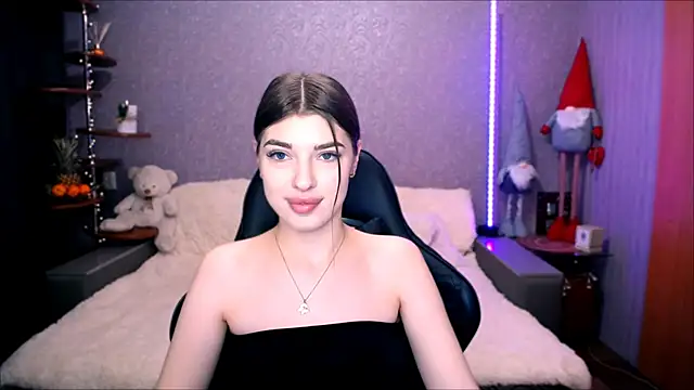 Dianaa Lee0 online show from 12.17.25