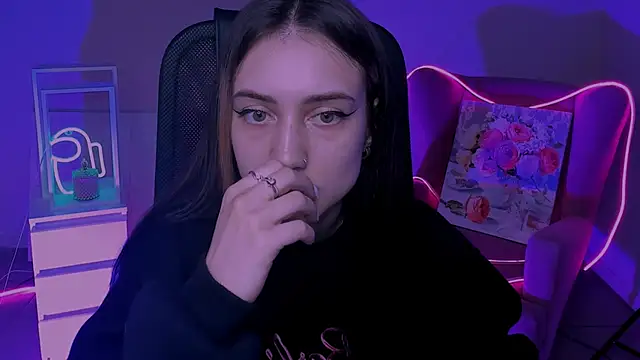 olivianorton online show from 10.11.25