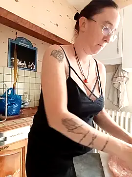 Snapshot of Sophierob1 chatting on 09.17.25 Sophierob1 online show from 09.17.25