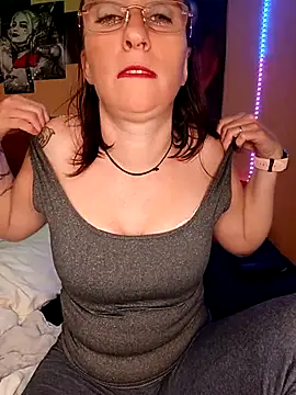 Snapshot of Sophierob1 chatting on 10.03.25 Sophierob1 online show from 10.03.25