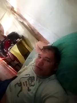 Snapshot of Franklin111230 chatting on 11.27.25 Franklin111230 online show from 11.27.25