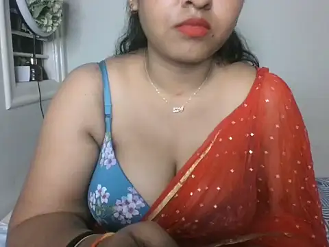 Snapshot of its_me_Rashmi chatting on 10.10.25 its me Rashmi online show from 10.10.25