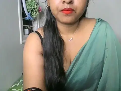 Snapshot of its_me_Rashmi chatting on 10.13.25 its me Rashmi online show from 10.13.25