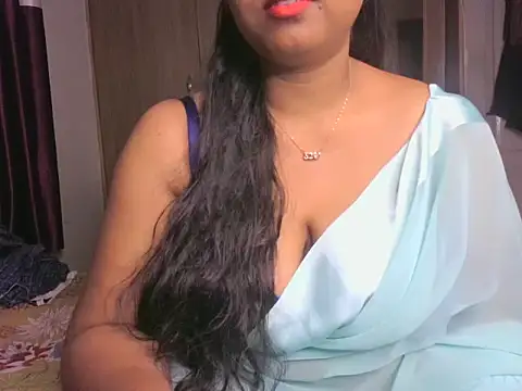 Snapshot of its_me_Rashmi chatting on 10.29.25 its me Rashmi online show from 10.29.25