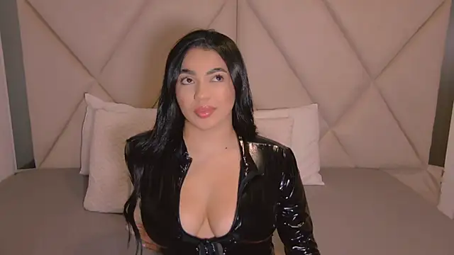 Snapshot of CharlotteeBrownn chatting on 07.04.26 CharlotteeBrownn online show from 07.04.26