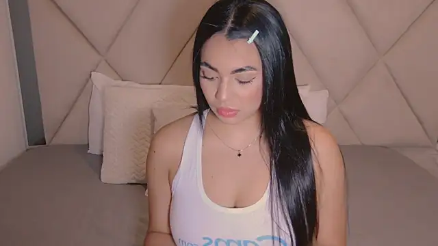 Snapshot of CharlotteeBrownn chatting on 07.07.26 CharlotteeBrownn online show from 07.07.26