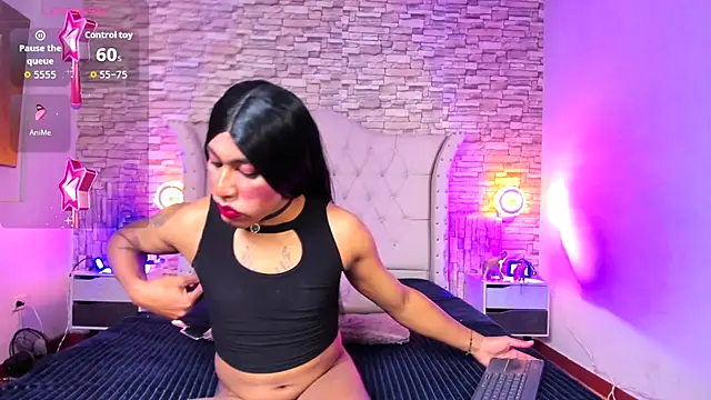 Lucia-Horny24 online show from 11.24.25