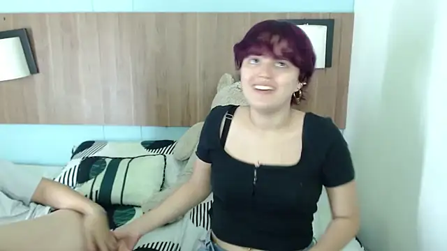 Snapshot of JadeAndJess_ chatting on 09.18.25 JadeAndJess online show from 09.18.25