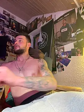 Snapshot of Mexxwell69 chatting on 11.02.25 Mexxwell69 online show from 11.02.25