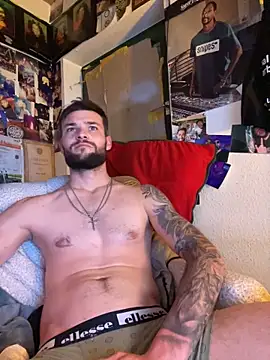 Snapshot of Mexxwell69 chatting on 11.10.25 Mexxwell69 online show from 11.10.25