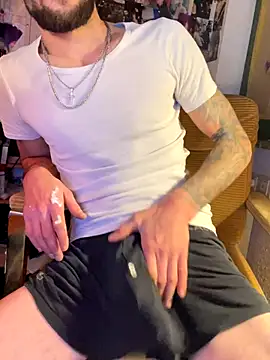 Snapshot of Mexxwell69 chatting on 12.01.25 Mexxwell69 online show from 12.01.25