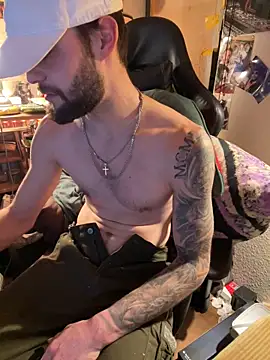 Snapshot of Mexxwell69 chatting on 12.13.25 Mexxwell69 online show from 12.13.25