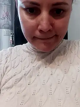 Snapshot of Cassandrina1 chatting on 10.17.25 Cassandrina1 online show from 10.17.25