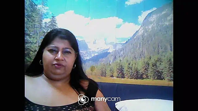 Snapshot of indianhoney694u chatting on 01.21.25 indianhoney694u online show from 01.21.25