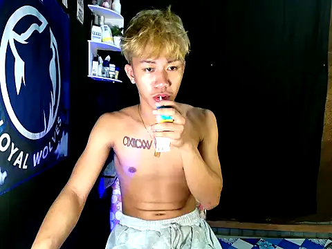 naughtyboyloy 0 online show from 11.21.25