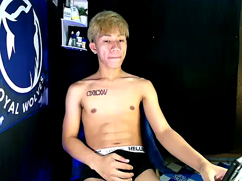 naughtyboyloy 0 online show from 11.23.25