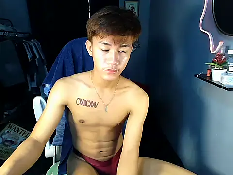 Snapshot of naughtyboyloy_0 chatting on 06.11.26 naughtyboyloy 0 online show from 06.11.26