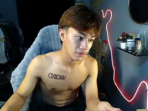 naughtyboyloy 0 online show from 07.13.26