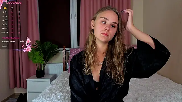 Hazel Reed online show from 09.29.25