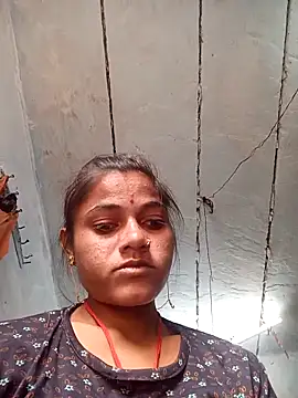 Snapshot of PoojaPleasure chatting on 11.14.25 PoojaPleasure online show from 11.14.25