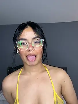 Melissa coch online show from 04.18.26