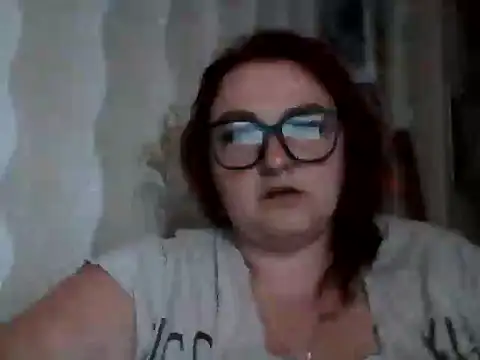 Snapshot of AngelQSky chatting on 09.17.25 AngelQSky online show from 09.17.25