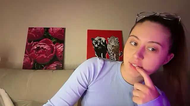 StellarAlice online show from 03.31.26