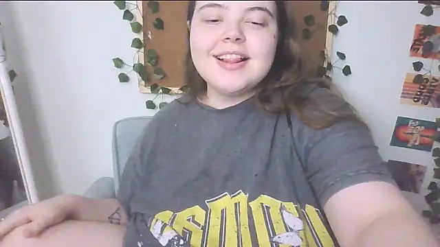 Snapshot of brattyprincessemma chatting on 09.19.25 brattyprincessemma online show from 09.19.25