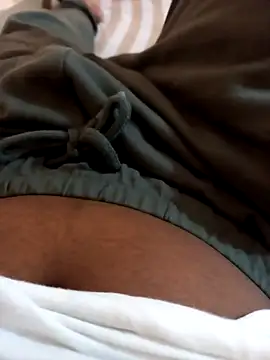 Mahiya0 online show from 10.31.25