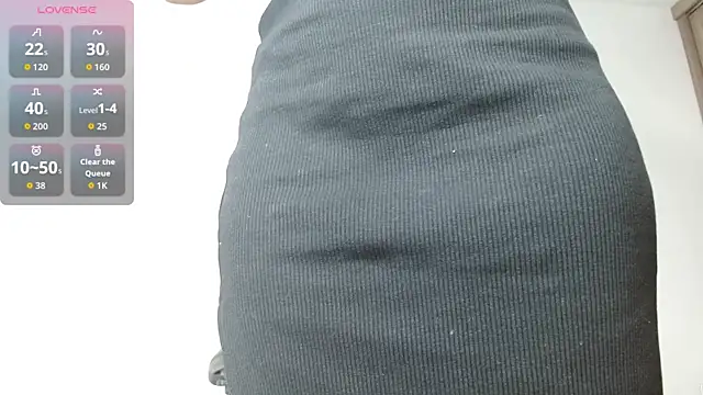 Snapshot of Gia_Lee chatting on 09.10.25 Gia Lee online show from 09.10.25