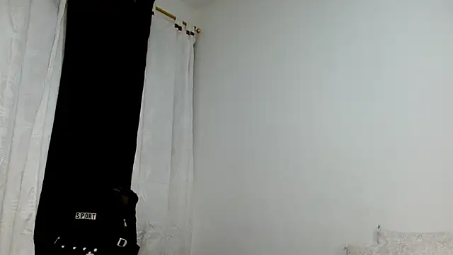 Snapshot of Gia_Lee chatting on 09.14.25 Gia Lee online show from 09.14.25