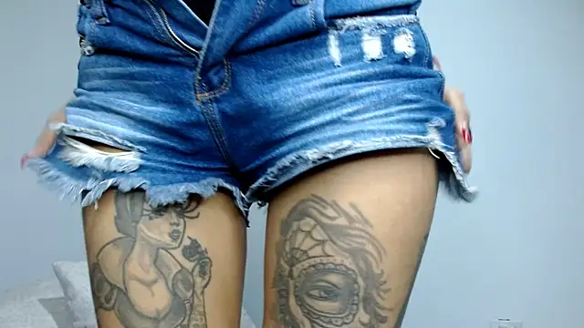 Snapshot of Gia_Lee chatting on 09.27.25 Gia Lee online show from 09.27.25