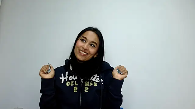 Snapshot of Gia_Lee chatting on 10.02.25 Gia Lee online show from 10.02.25