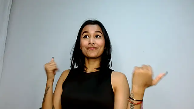 Snapshot of Gia_Lee chatting on 10.13.25 Gia Lee online show from 10.13.25