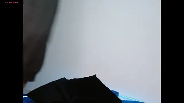 Snapshot of Gia_Lee chatting on 10.21.25 Gia Lee online show from 10.21.25