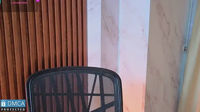 nena cupcake  online show from 04.18.26