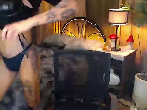 WILDROXIE online show from 09.18.25