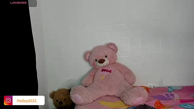Snapshot of HaileyDuke chatting on 06.03.26 HaileyDuke online show from 06.03.26