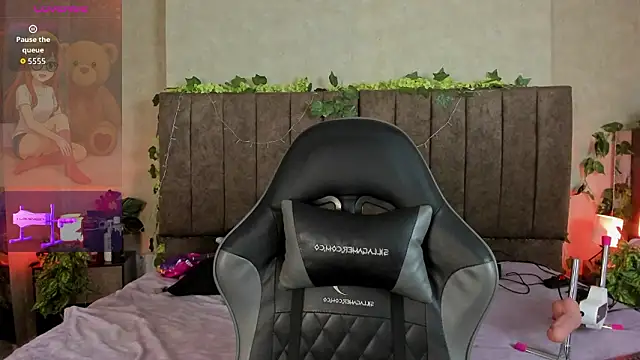 LanaMills  online show from 03.30.26