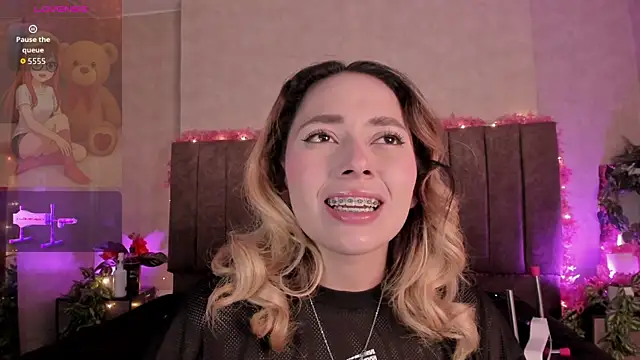 LanaMills  online show from 06.27.26
