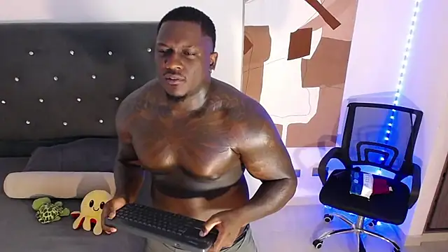 Snapshot of JoshMorri chatting on 11.20.25 JoshMorri online show from 11.20.25